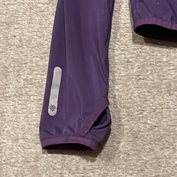 Athleta Jacket Prevail Running jacket Size XS - Picture 3 of 13